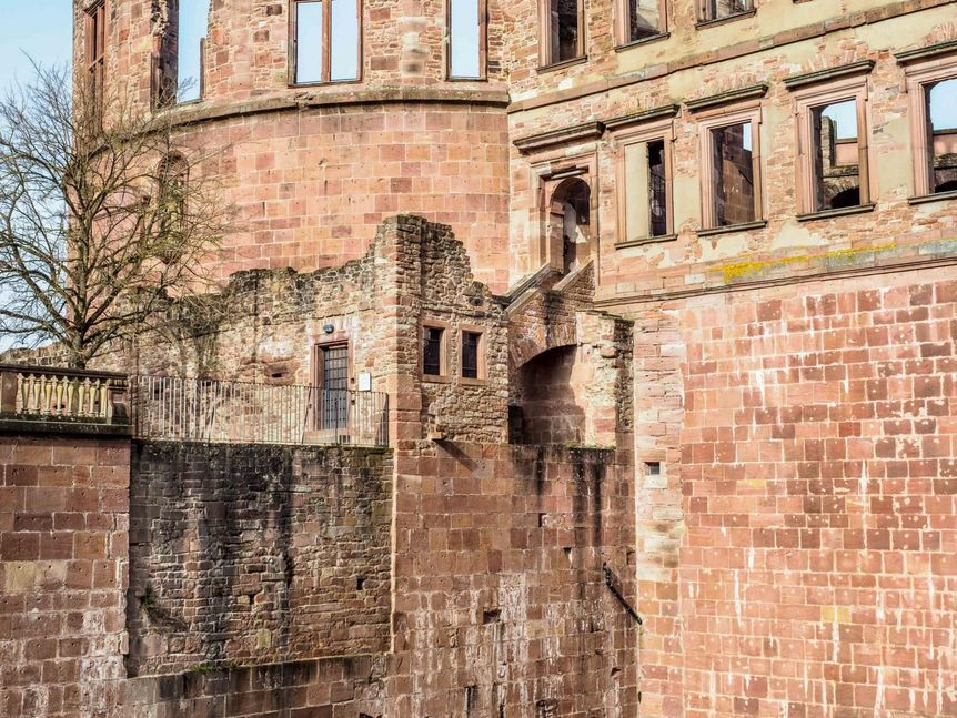 Schloss Heidelberg, Freitreppe